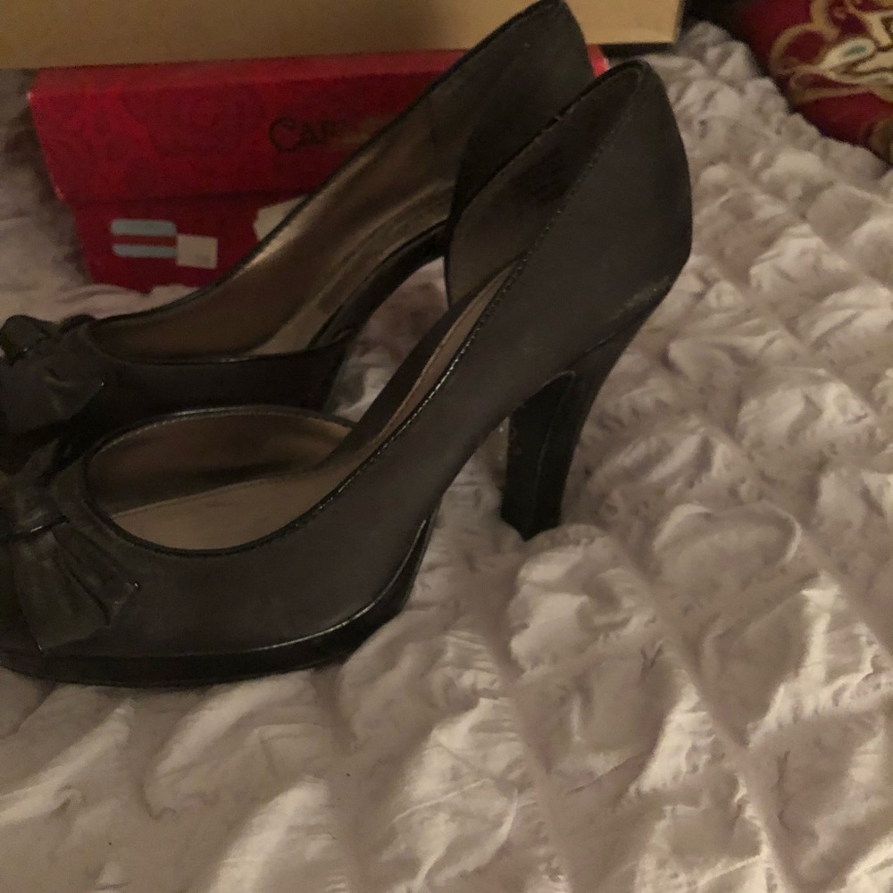 Pumps - Picture 2 of 2